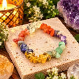 7 Chakra Crystal Chip Bracelet – Multicolor Gemstone Beaded Bracelet for Spiritual Balance & Meditation